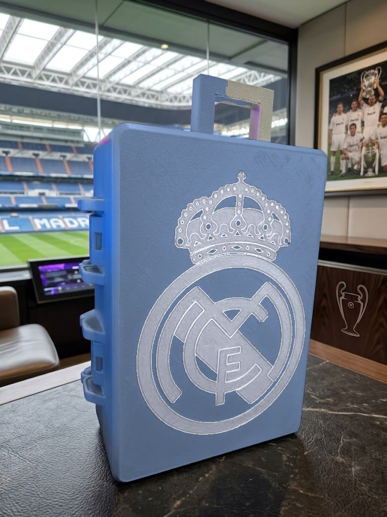 Caja porta-objetos con escudo Real Madrid en palco del Bernabéu - caja azul y escudo blanco